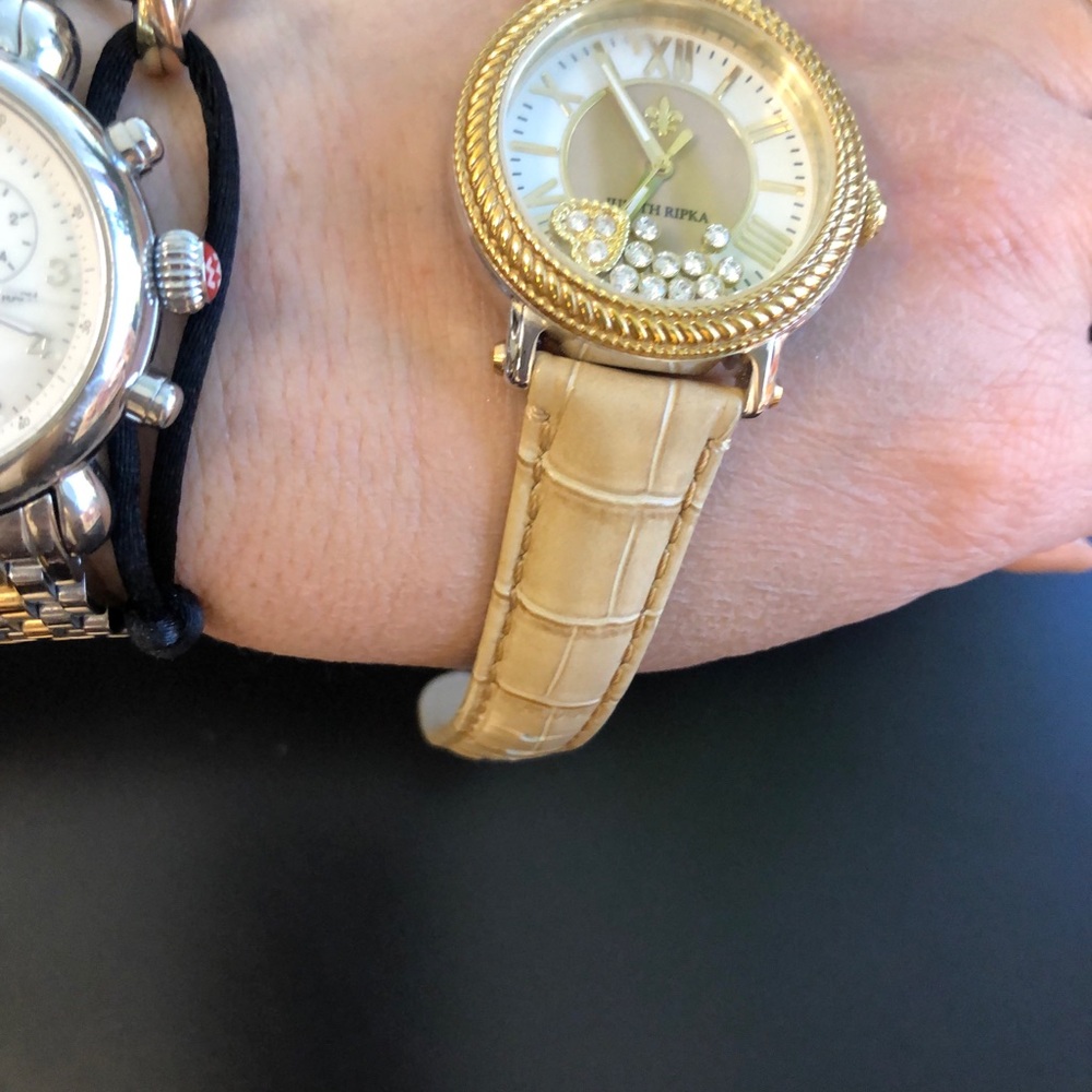 Watch - Picture 4 of 4